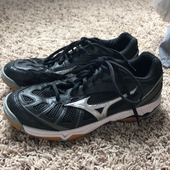Mizuno Shoes - Mizuno Wave Hurricane size 8.5 volleyball shoes